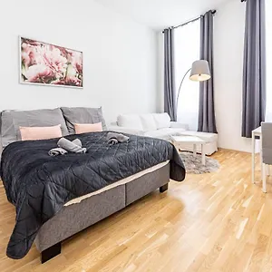  Appartamento Premium Close To Metro U2 & Congress Center