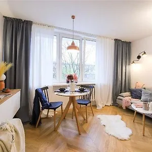 https://apt-ecru-dubois.warsawhotelspoland.com