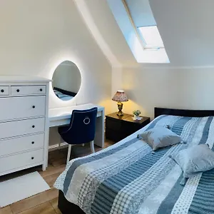 https://bursztynowa-komnata-apartament.gdanskhotel.org