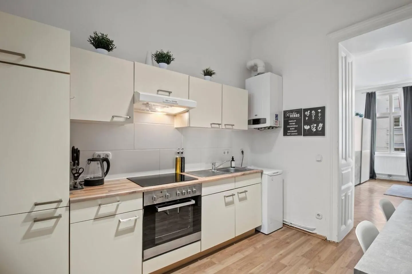 City Apartment, Central, 2 Min To U1 Keplerplatz Viyana 0*,  Avusturya