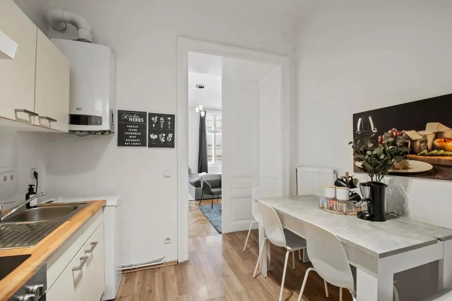 City Apartment, Central, 2 Min To U1 Keplerplatz Viyana Daire