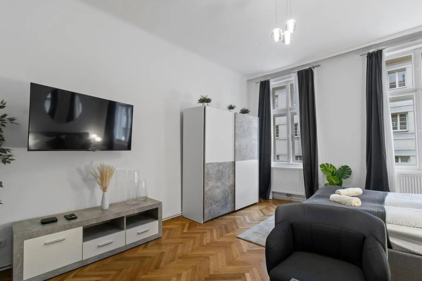 City Apartment, Central, 2 Min To U1 Keplerplatz Viyana