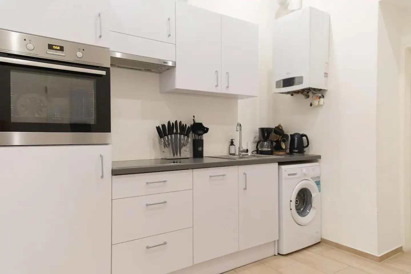 City Apartment, Central, 2 Min To U1 Keplerplatz Viyana Daire
