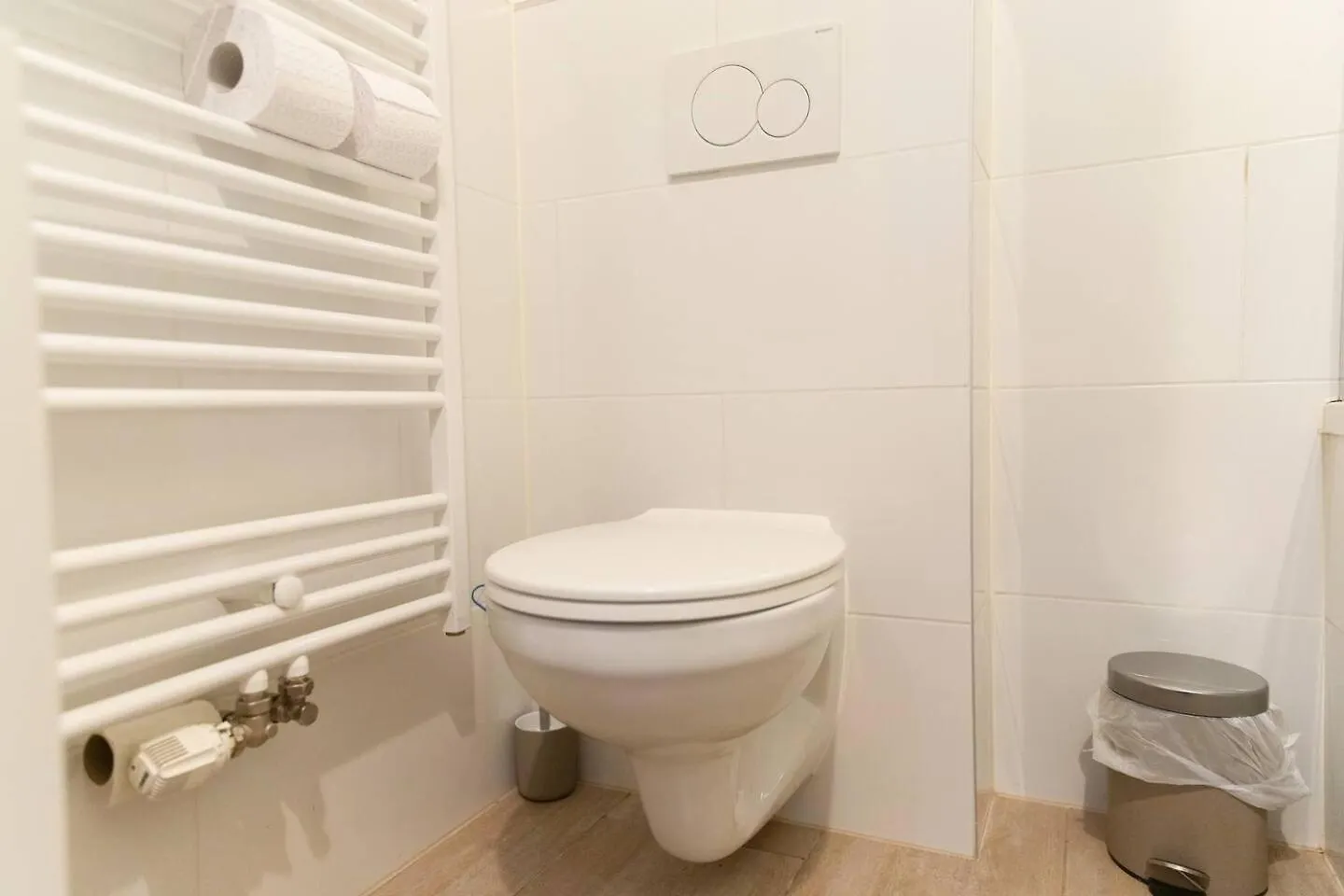 City Apartment, Central, 2 Min To U1 Keplerplatz Viyana
